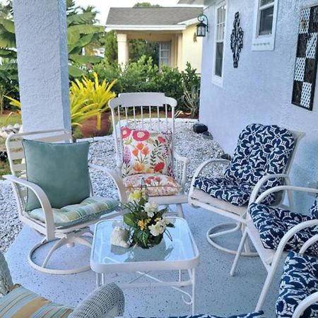 Palm Springs 3-Bedroom 2-Bath 5 Miles To The Beach 레이크워쓰 외부 사진