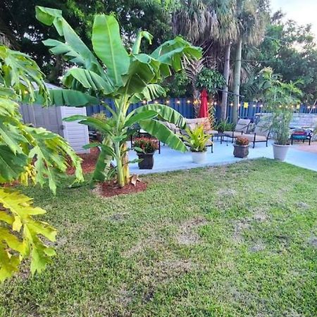 Palm Springs 3-Bedroom 2-Bath 5 Miles To The Beach 레이크워쓰 외부 사진