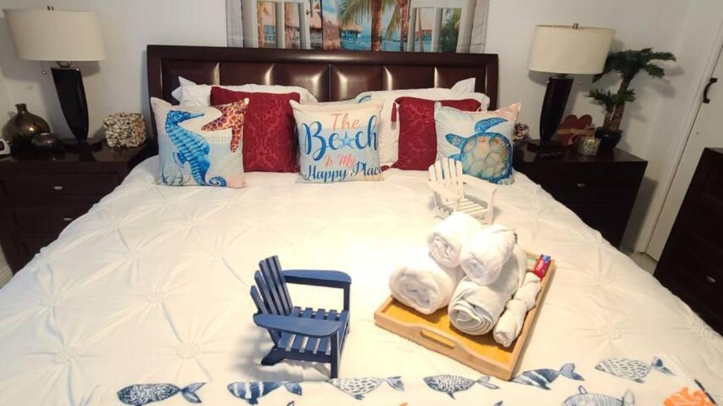 Palm Springs 3-Bedroom 2-Bath 5 Miles To The Beach 레이크워쓰 외부 사진