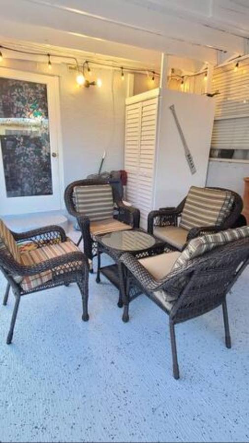 Palm Springs 3-Bedroom 2-Bath 5 Miles To The Beach 레이크워쓰 외부 사진