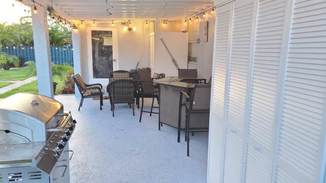 Palm Springs 3-Bedroom 2-Bath 5 Miles To The Beach 레이크워쓰 외부 사진