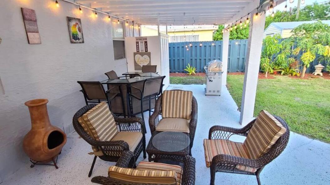 Palm Springs 3-Bedroom 2-Bath 5 Miles To The Beach 레이크워쓰 외부 사진