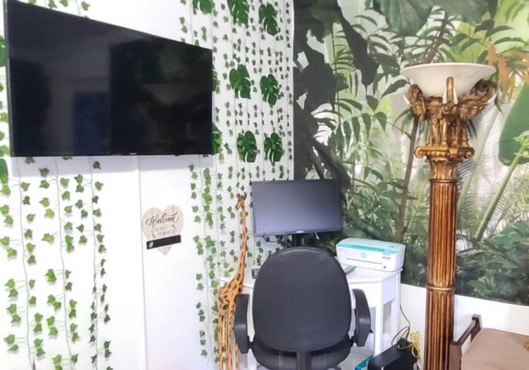 Palm Springs 3-Bedroom 2-Bath 5 Miles To The Beach 레이크워쓰 외부 사진