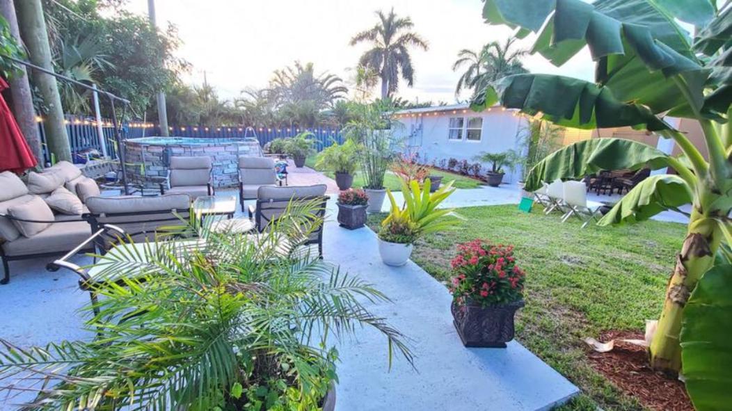 Palm Springs 3-Bedroom 2-Bath 5 Miles To The Beach 레이크워쓰 외부 사진
