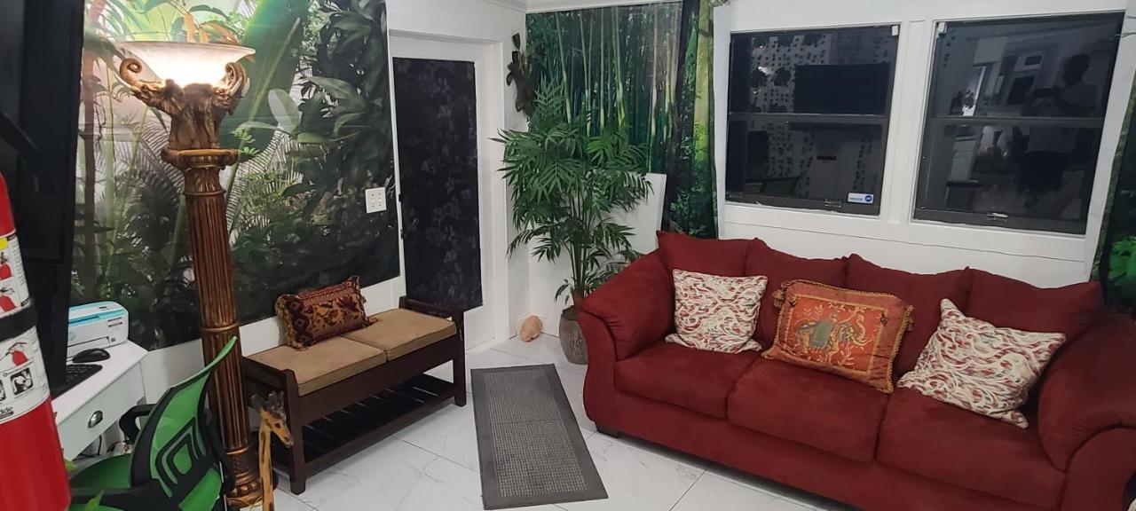 Palm Springs 3-Bedroom 2-Bath 5 Miles To The Beach 레이크워쓰 외부 사진